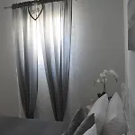 شقة Anezinas Place
