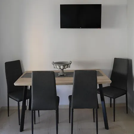 Anezinas Place * بيريسا