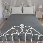 Anezinas Place