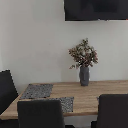 Anezinas Place Appartement Períssa