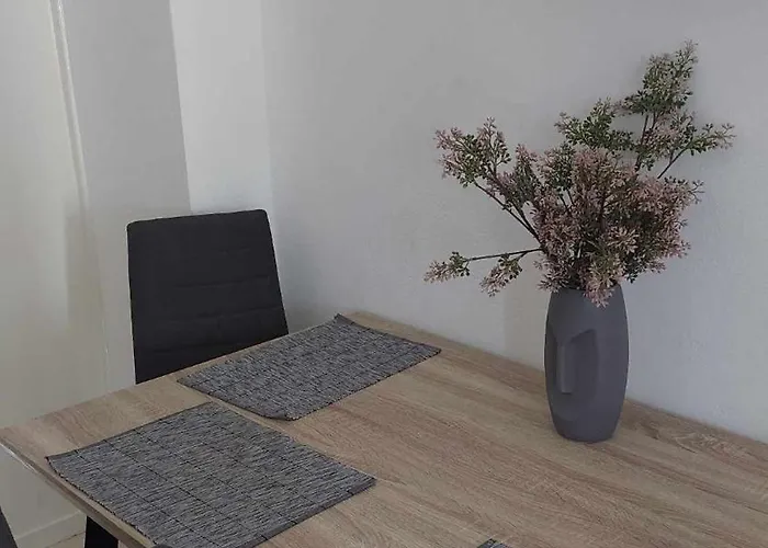 Anezinas Place Apartament