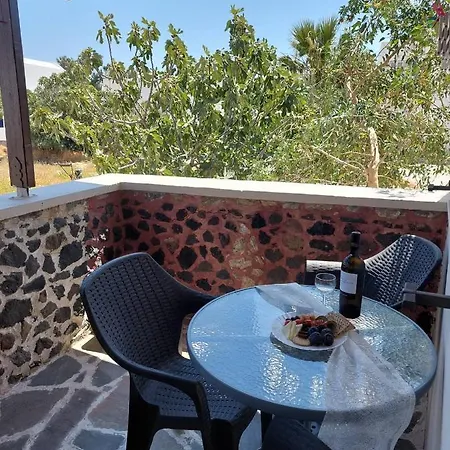Anezinas Place شقة *
