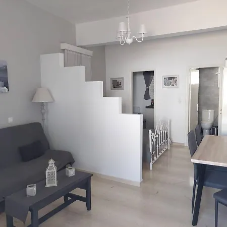 شقة Anezinas Place *